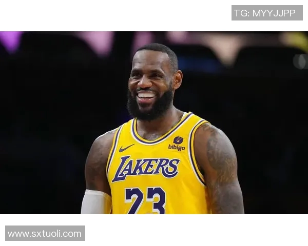 湖人最新动态：詹姆斯成功转型，小里荣膺超级巨星行列，鹈鹕战出场更新发布